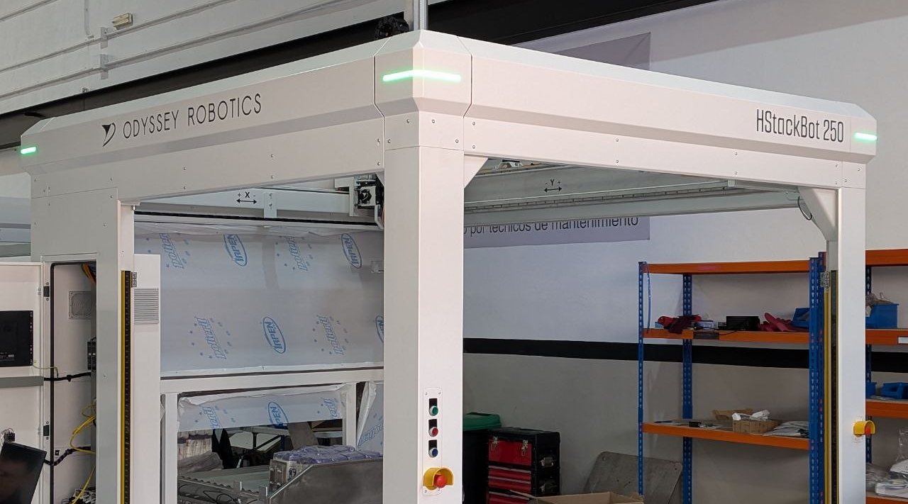 Paletizador cartesiano HStackBot 250 de Odyssey Robotics en el banco de pruebas